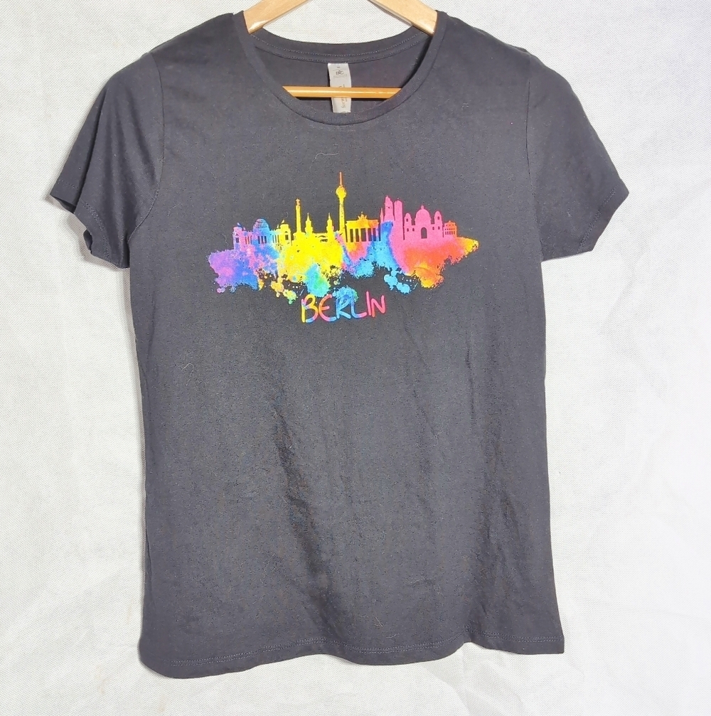 B&C Color Splash Berlin Skyline Sz M Women's Shirt NWT